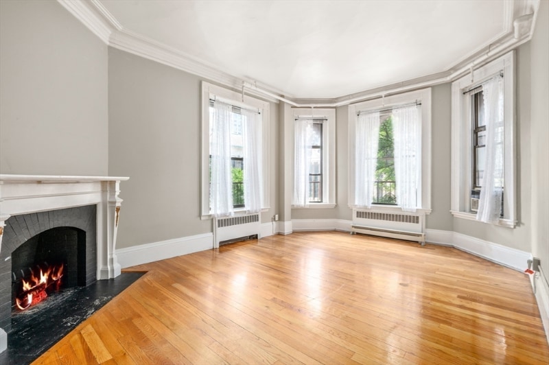 Primary Photo - 271 Dartmouth St