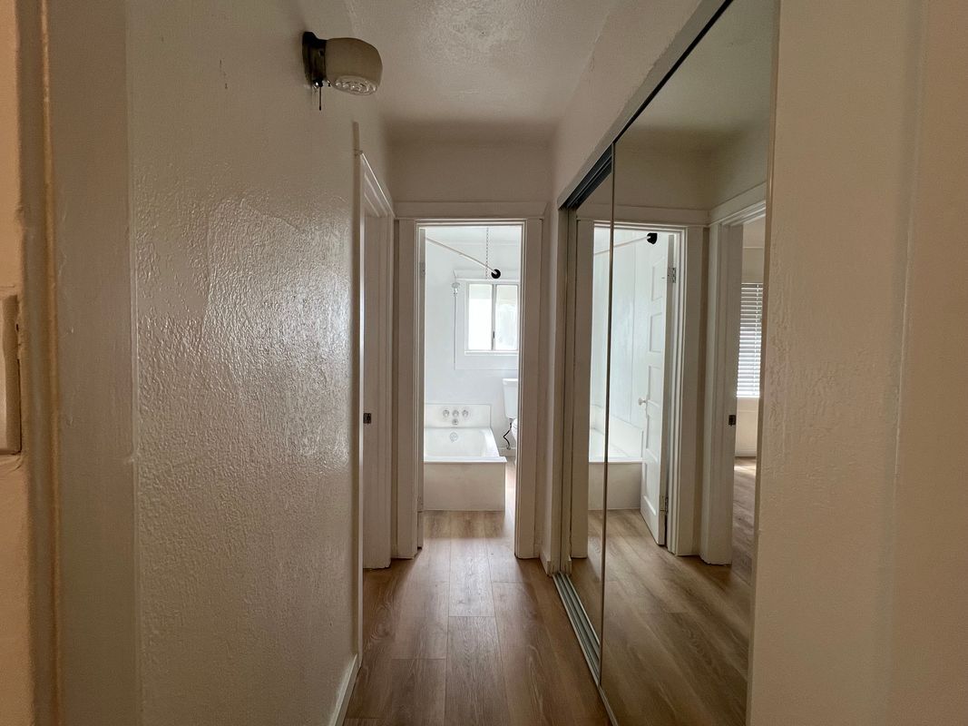 Building Photo - 720 N Guadalupe Ave