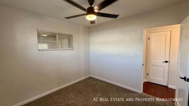 Building Photo - 3037 E Brill St