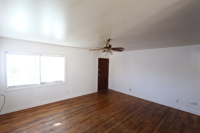 Building Photo - 1-Bedroom on Flagstaff’s Eastside | Single-Level Living