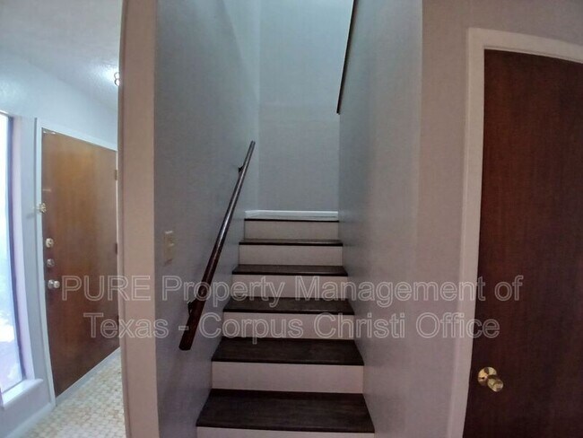 Building Photo - 5001 Middlecoff Cir