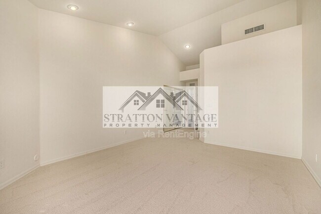 Building Photo - 15848 E Brodiea Dr