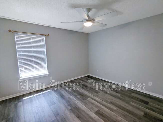 Building Photo - 1313 Foxborough Dr