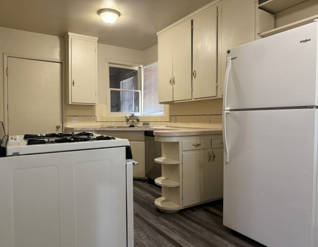 Building Photo - Cozy 3 bedroom/1 bath for rent