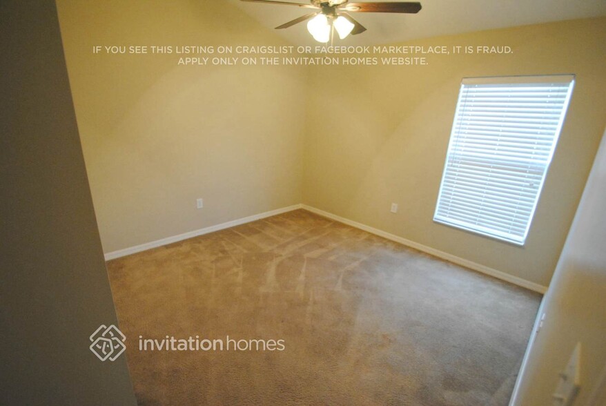 Building Photo - 15517 Lake Bella Vista Dr