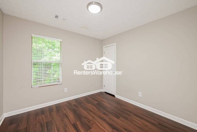 Building Photo - Updated 4/3 Lithonia Home!