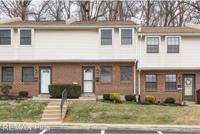 Building Photo - 3 br, 1.5 bath House - 249 Holly Dr.