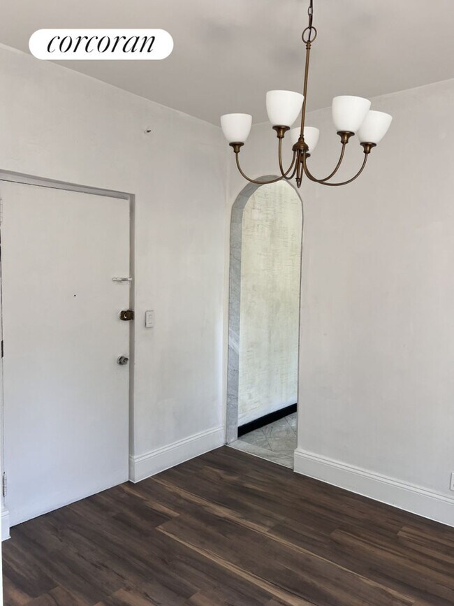 Building Photo - 327 E 3rd St