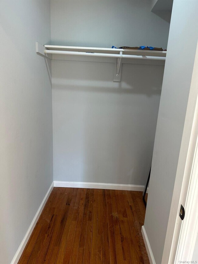 Building Photo - 237-34 Fairbury Ave