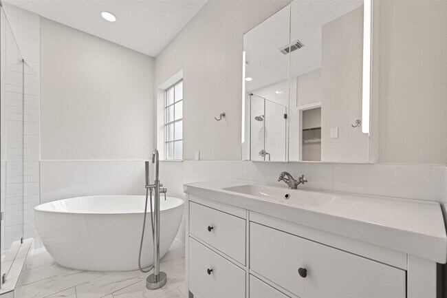 Building Photo - 9014 Pheasant Trace Ct