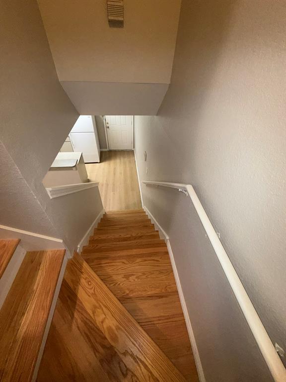 Building Photo - 2906 Kestrel Dr