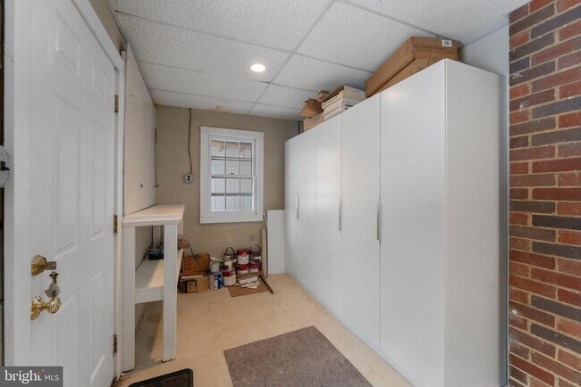 Building Photo - 3207 Circle Hill Rd