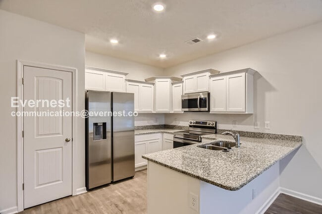 Building Photo - 208 Ansley Wy