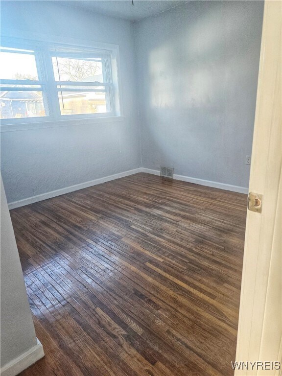 Building Photo - 190 Clover Pl