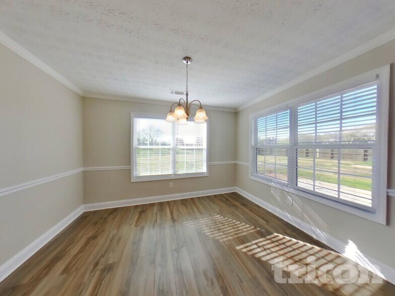 Building Photo - 1801 Fawn Ct