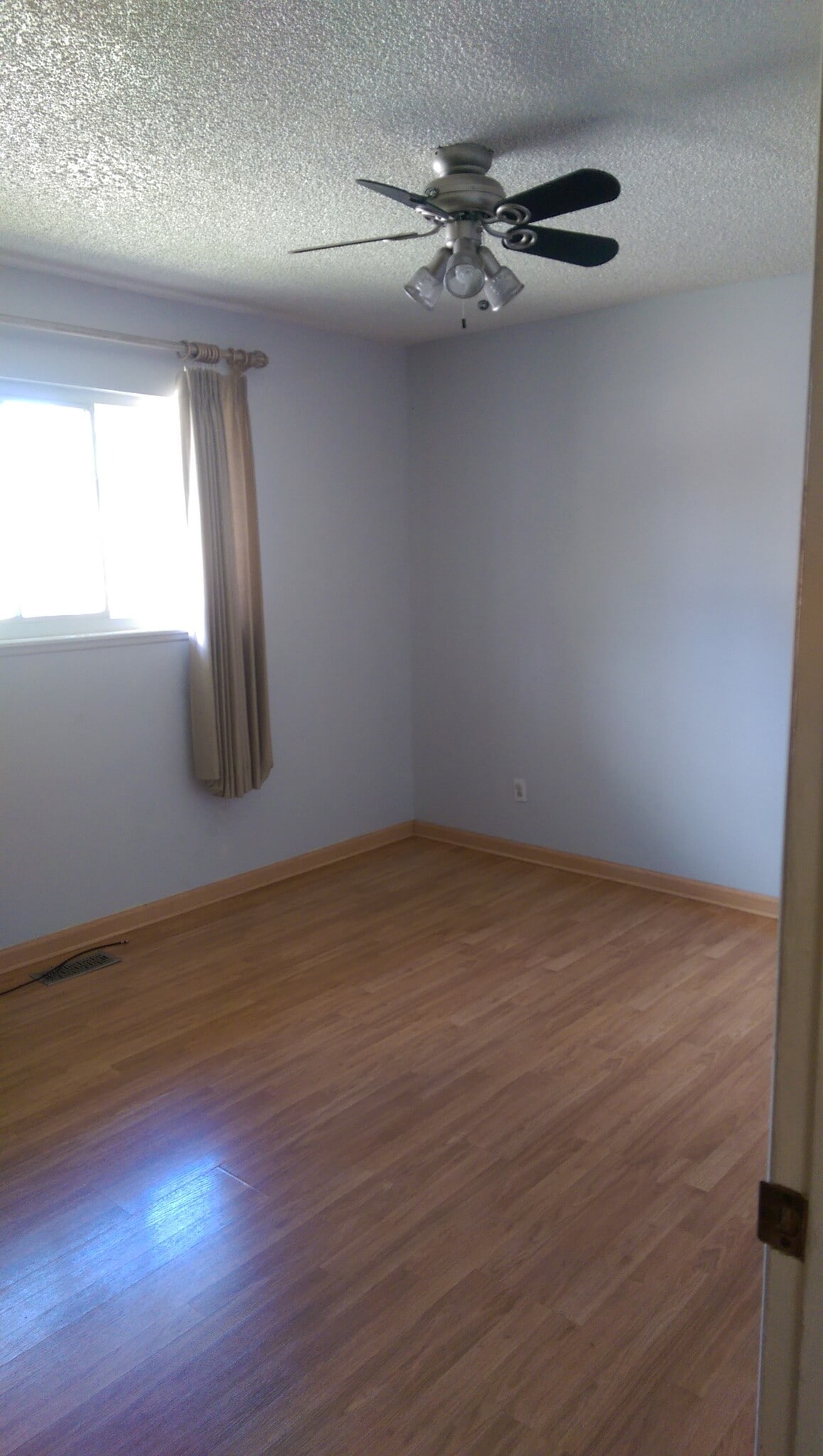 Building Photo - 2228 Fernwood Drive