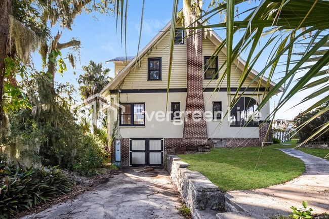 Building Photo - 626 E Washington Ave