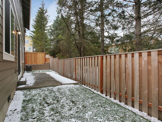 Building Photo - Northwest Craftsman in Bonny Slope