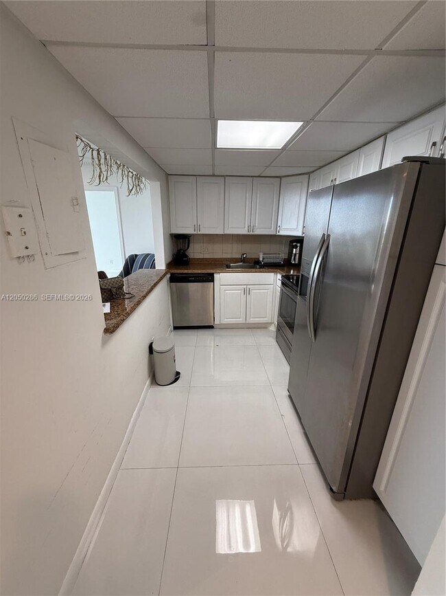 Building Photo - 13499 Biscayne Blvd