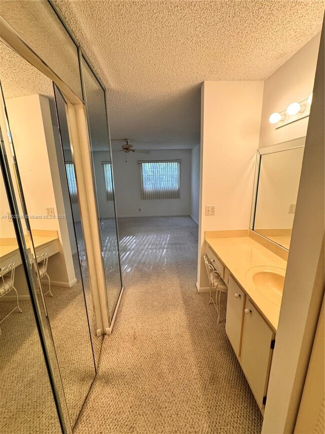 Building Photo - 1251 SW 125th Ave