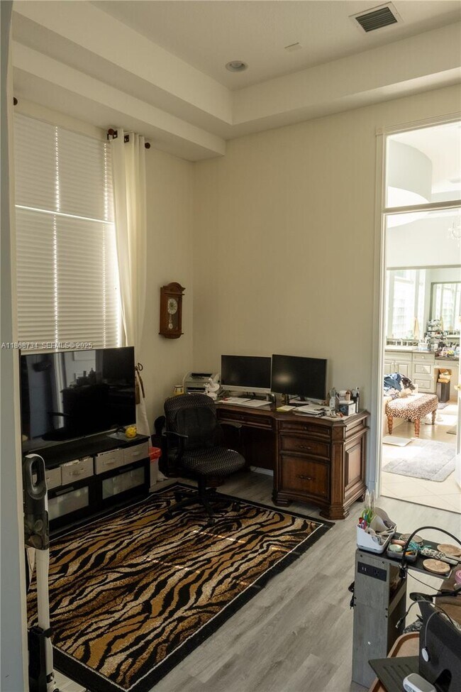 Building Photo - 9350 Via Classico W