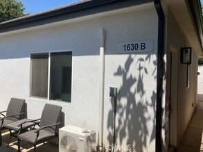 Building Photo - 1630 N Santa Anita Ave