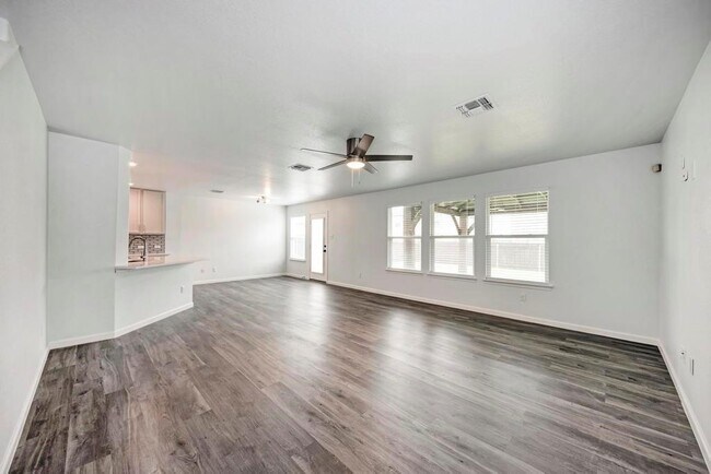 Building Photo - 801 Estes Park