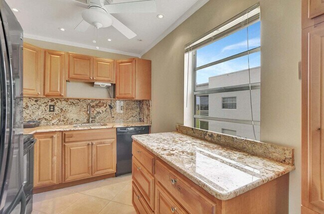 Building Photo - 187 Normandy Ln