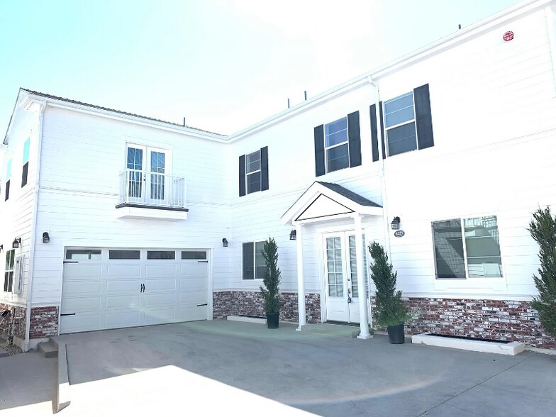 Primary Photo - 4225 Ince Blvd