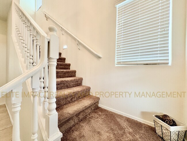 Building Photo - 10728 E Sanctuary Ridge Ln