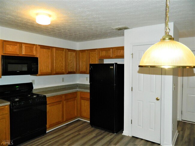 Building Photo - 20 Chantilly Pl