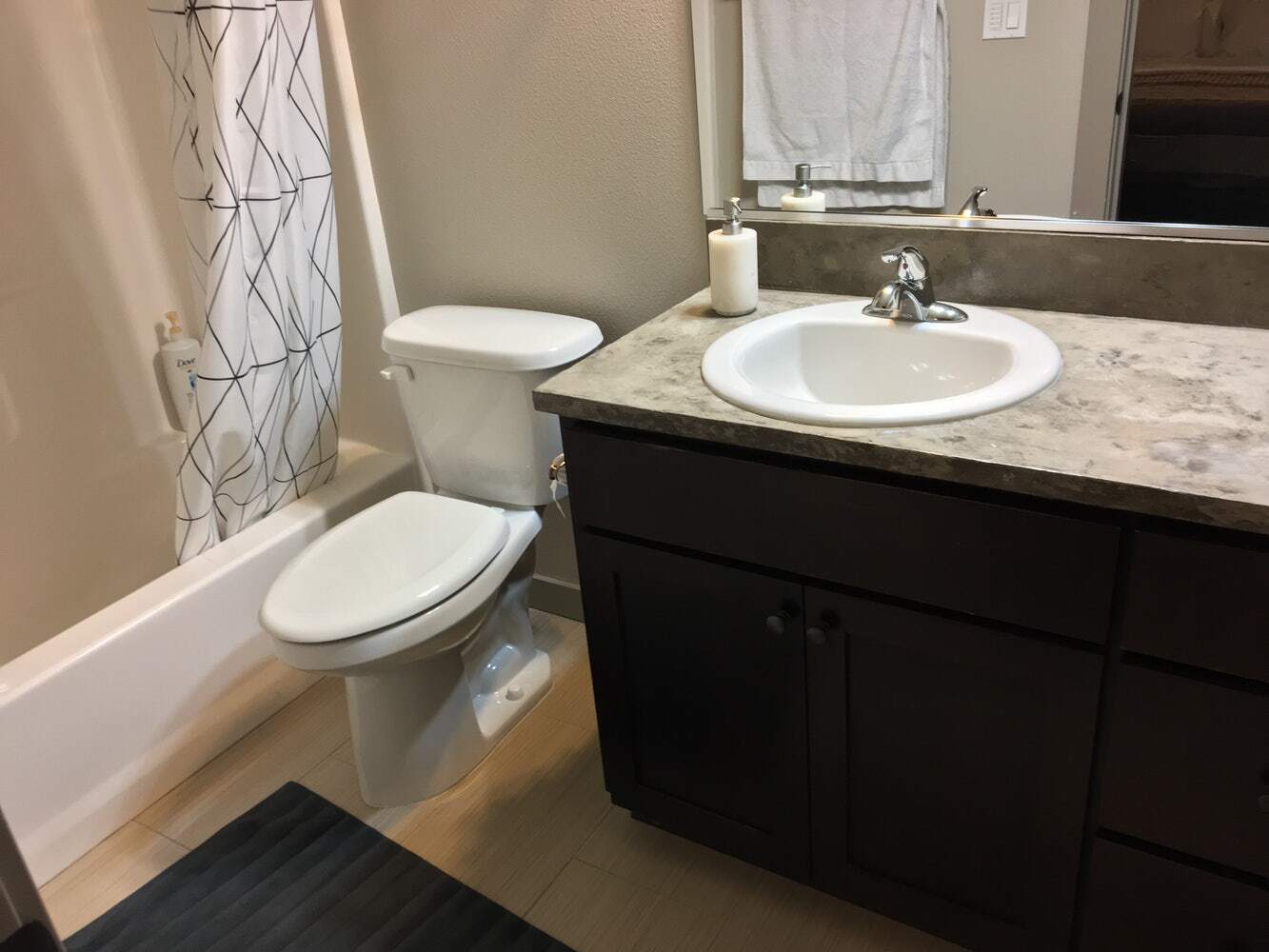 Building Photo - 6430 N Maryland Ave