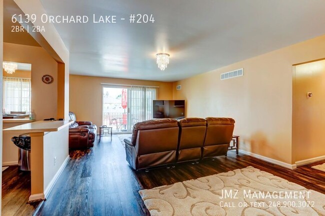 Building Photo - Wonderful West Bloomfield Condo