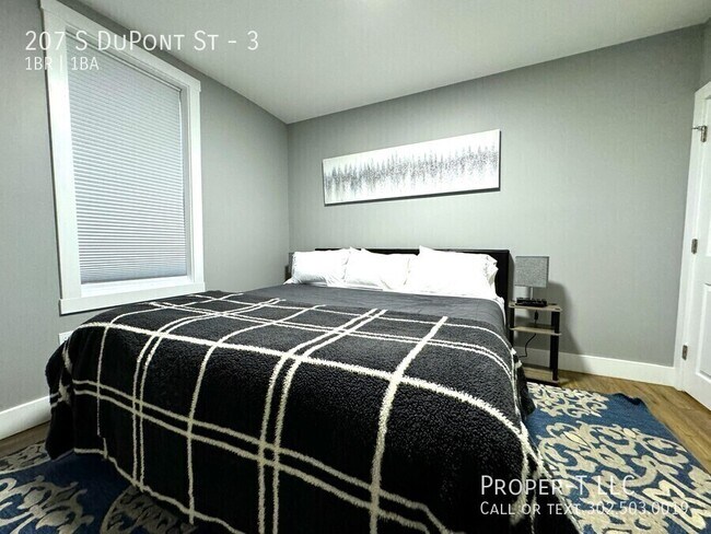 Building Photo - 207 S Dupont St