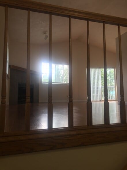Building Photo - 3400 Meadowbrook Cir