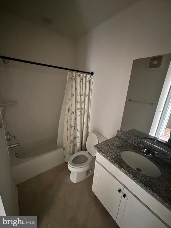 Building Photo - 43396 Farringdon Sq