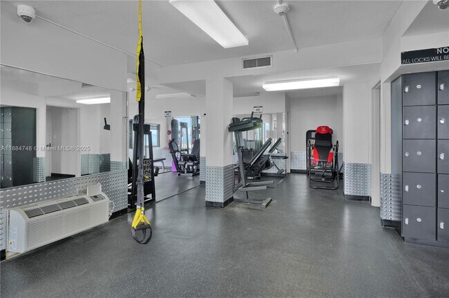 Building Photo - 5555 Collins Ave