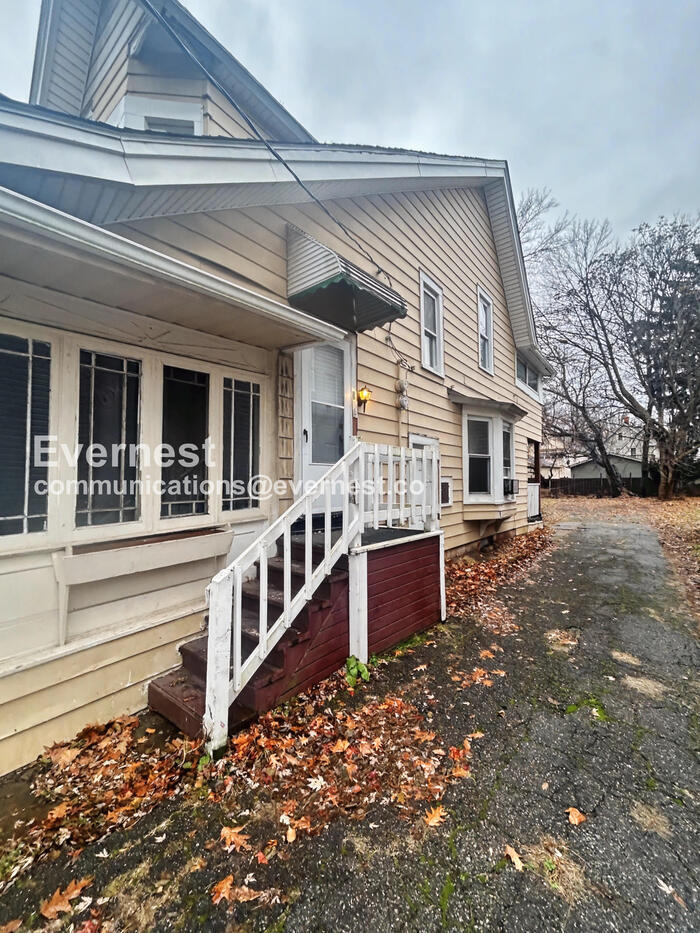 Building Photo - 3880 W 37th St