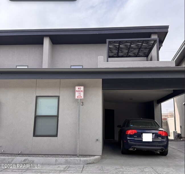 Building Photo - 720 N Walnut St