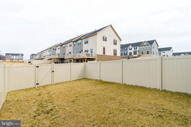 Building Photo - 10605 Brewerton Ln