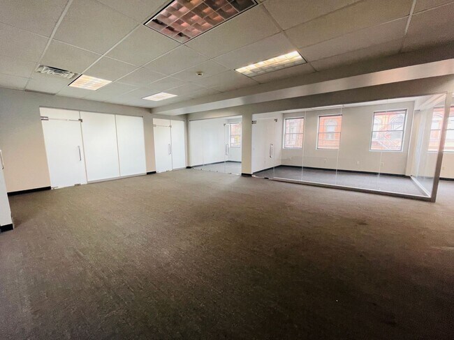 Building Photo - 1801 E Carson St