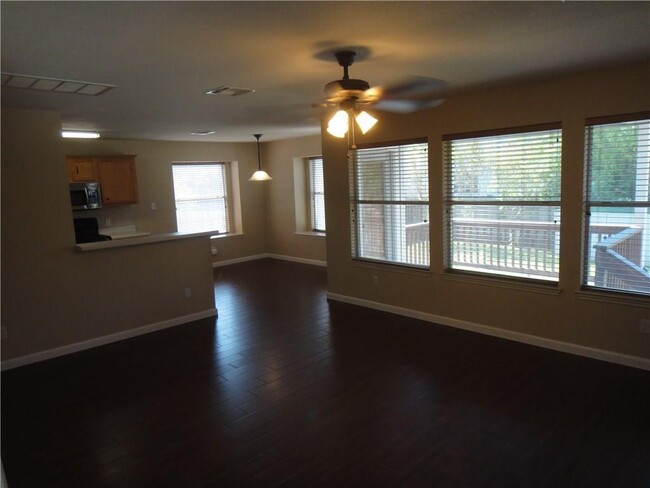 Building Photo - 809 Chiselpoint Cove