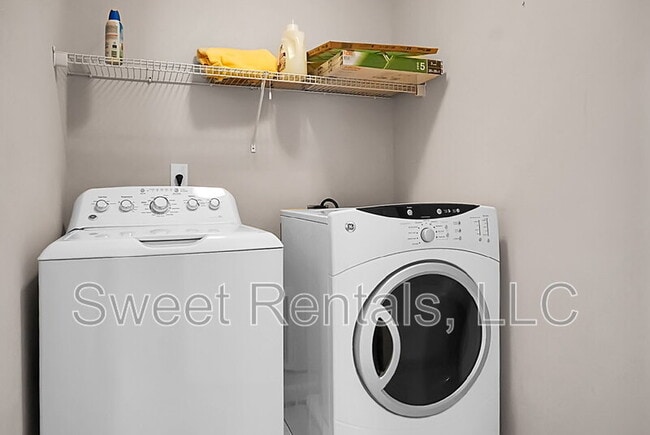 Building Photo - 1519 Thoroughbred Blvd