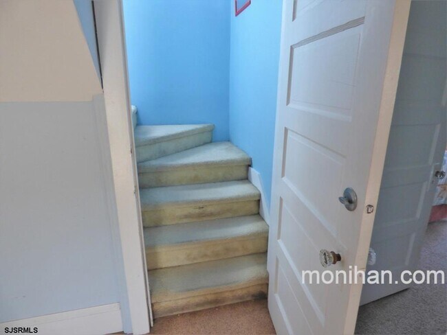 Building Photo - 875 Stenton Pl