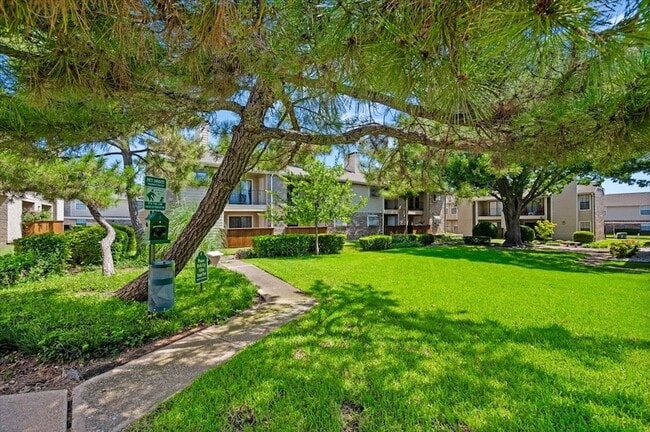 Building Photo - 4748 Old Bent Tree Ln