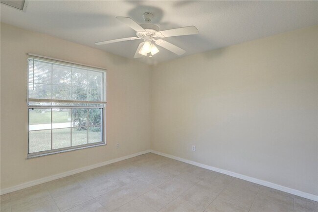 Building Photo - 8626 102nd Ct
