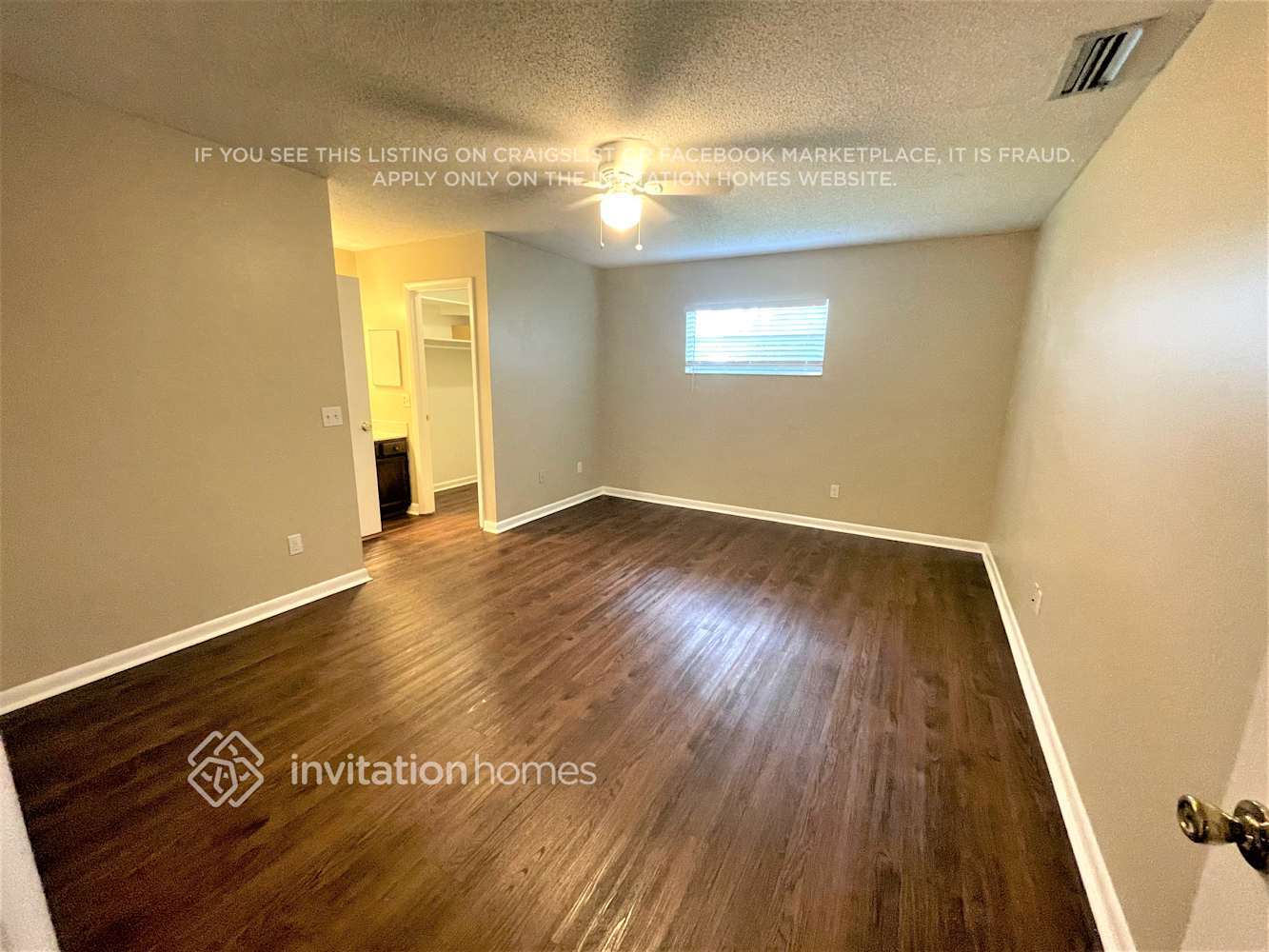 Building Photo - 6115 Donegal E