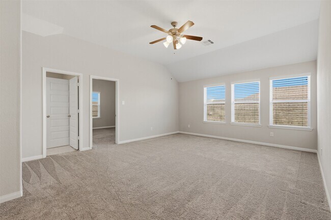 Building Photo - 2207 Silver Canyon Ln