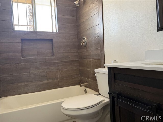 Building Photo - 313 W 44th St