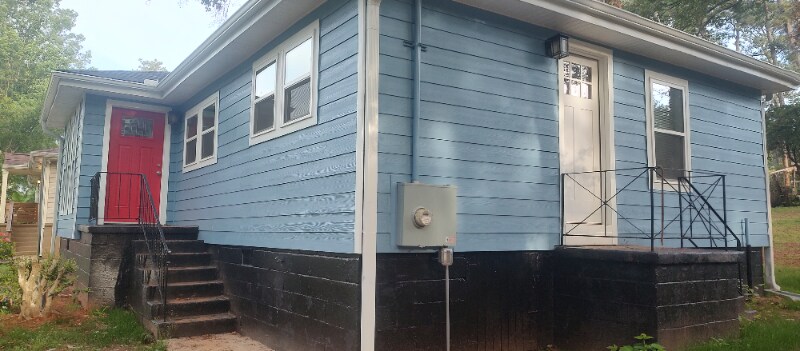 Building Photo - 1368 Diamond Ave SE